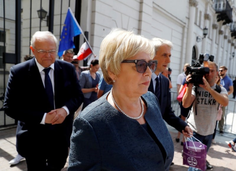Pologne: la presidente de la cour supreme defie la reforme de la justice