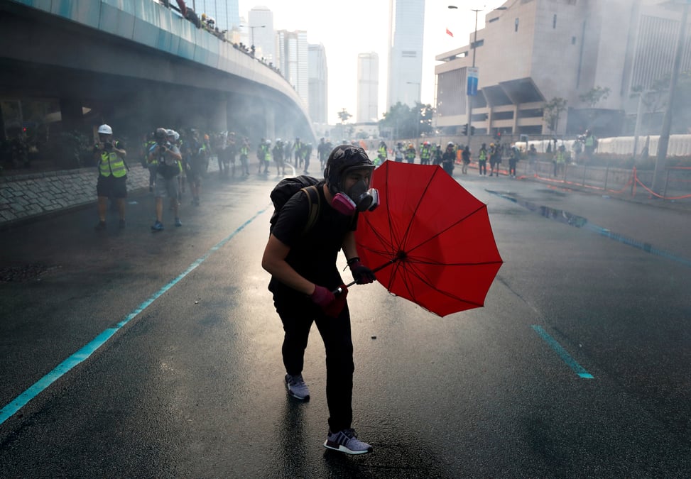 Manifestations a hong kong: des citoyens du belize et de taiwan arretes