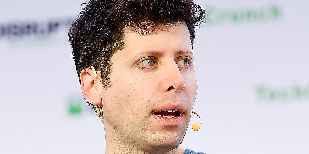 Selon Sam Altman, le Worldcoin pourrait notamment « établir une solution fiable pour distinguer les êtres humains de l'intelligence artificielle en ligne tout en préservant la confidentialité »
