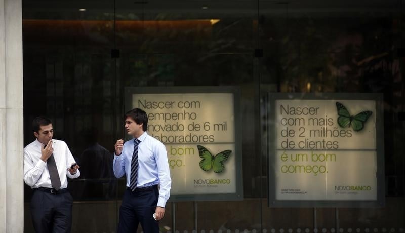 Novo banco, en perte en 2014, vise un retour rapide au profit