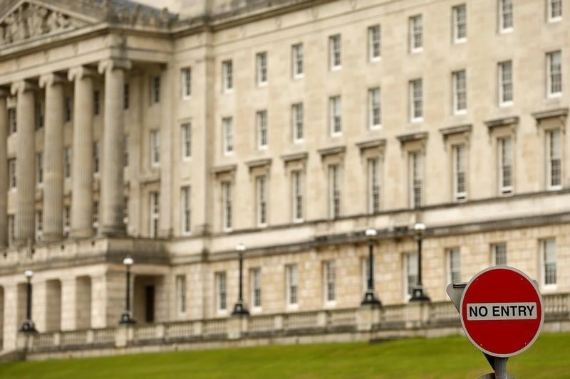 Londres appelle a la reprise du dialogue en irlande du nord