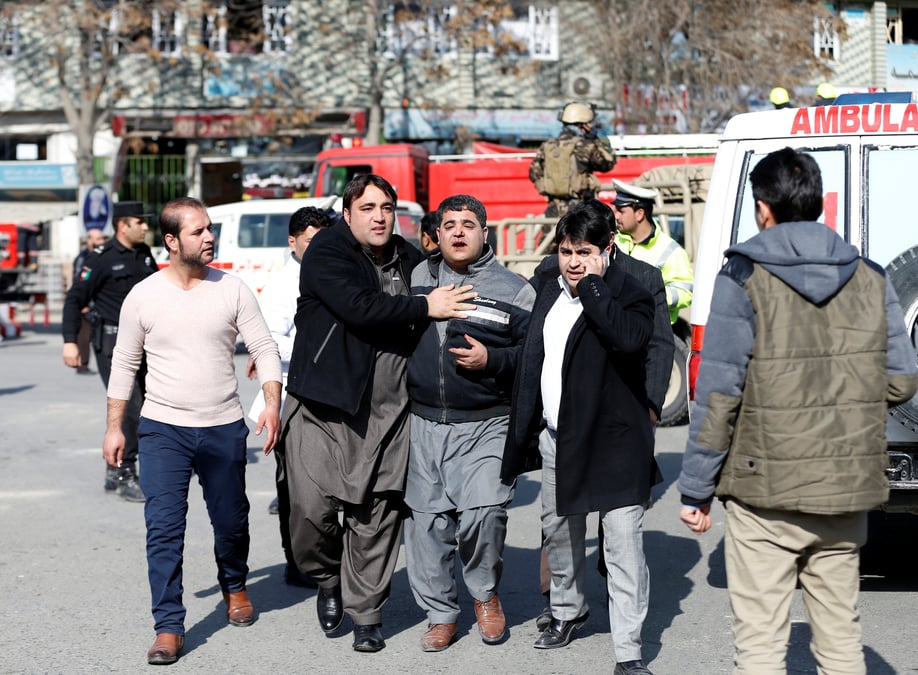 Afghanistan: dix-sept morts dans un attentat a l'ambulance piegee