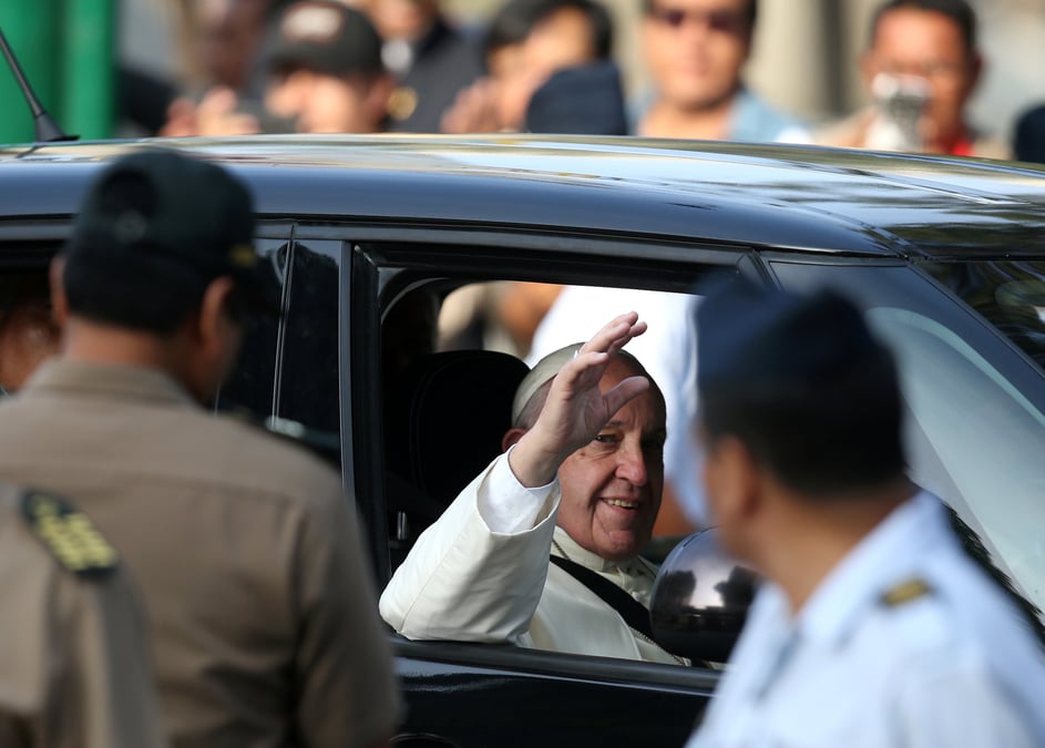 Le pape au perou dans la foret amazonienne menacee