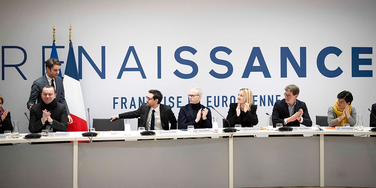 Gabriel Attal se lance dans la course à la direction de son parti, face à Elisabeth Borne.