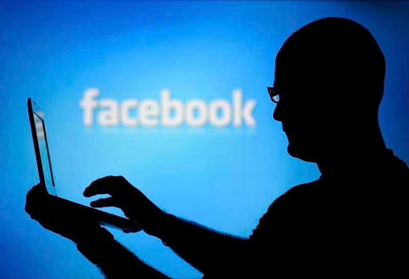 Facebook envisage le rachat d'un fabricant de drones-presse