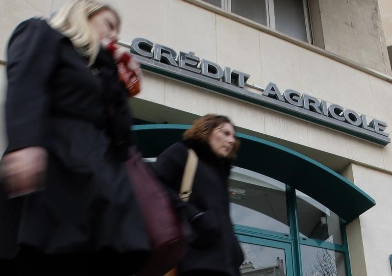 Credit agricole en appelle a l'etat contre les banques low cost