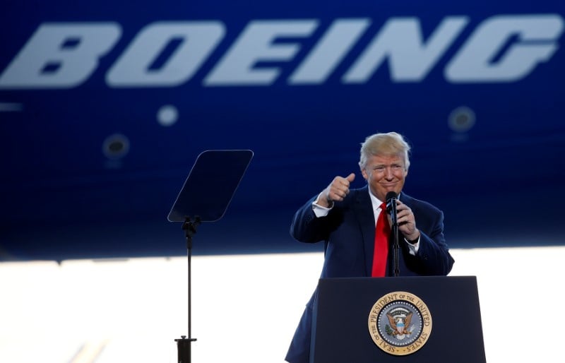 Trump visitera une usine boeing pour vanter sa reforme fiscale