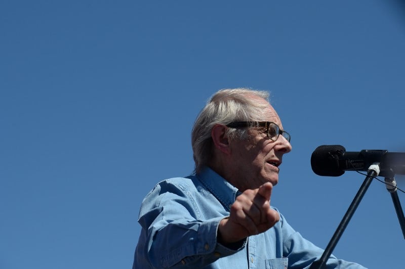 Antisemitisme: polemique entre ken loach et le premier ministre belge
