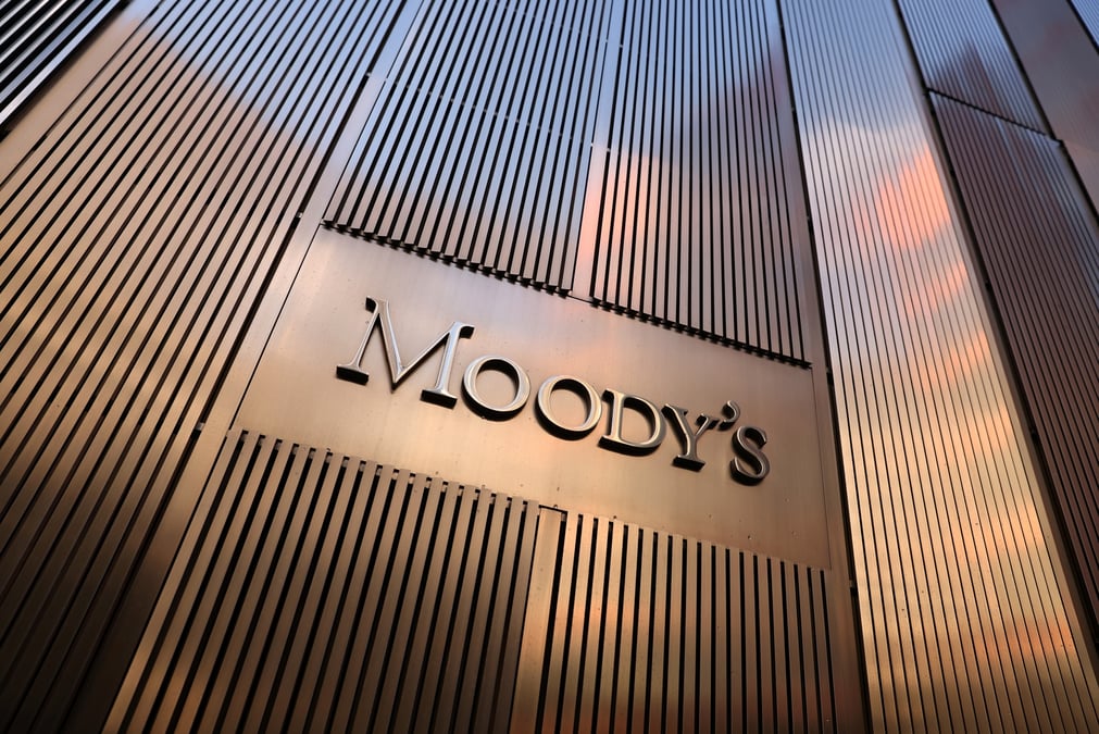 L'agence de notation Moody's est la première à se pencher de nouveau cette année sur la note française, avant Fitch le 27 octobre et Standard & Poor's (S&P) le 1er décembre.