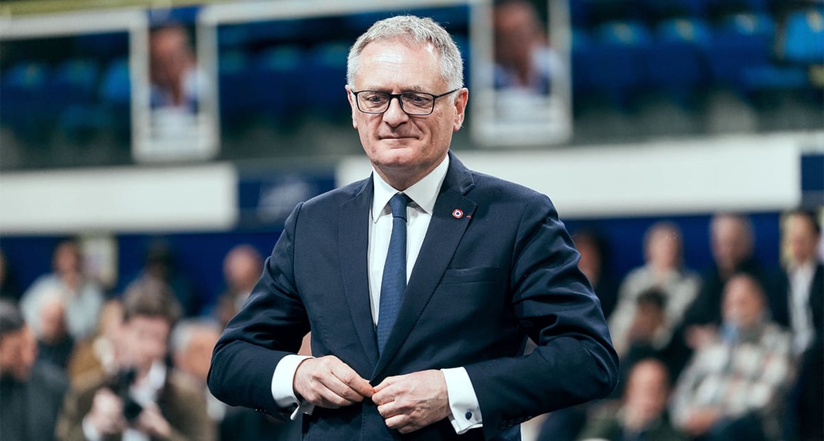 Pour Philippe Juvin, c'est à l'administration publique de réduire sa dette, pas aux citoyens français.