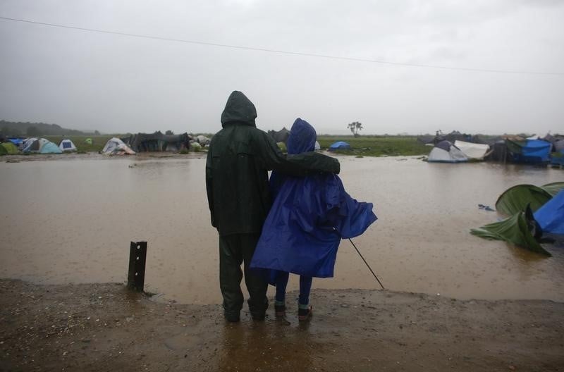 La grece va demanteler le camp de fortune d'idomeni