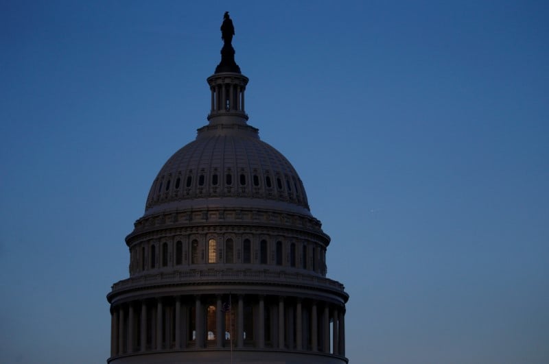 Usa: la chambre adopte un texte restrictif sur l'investissement etranger