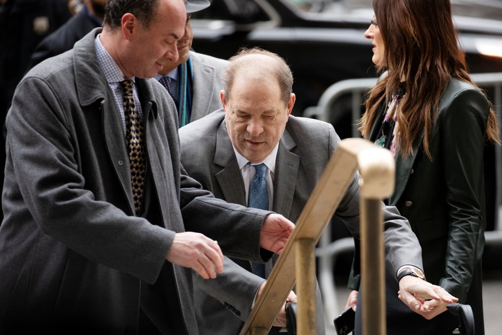 Les jures du proces weinstein entament leurs deliberations