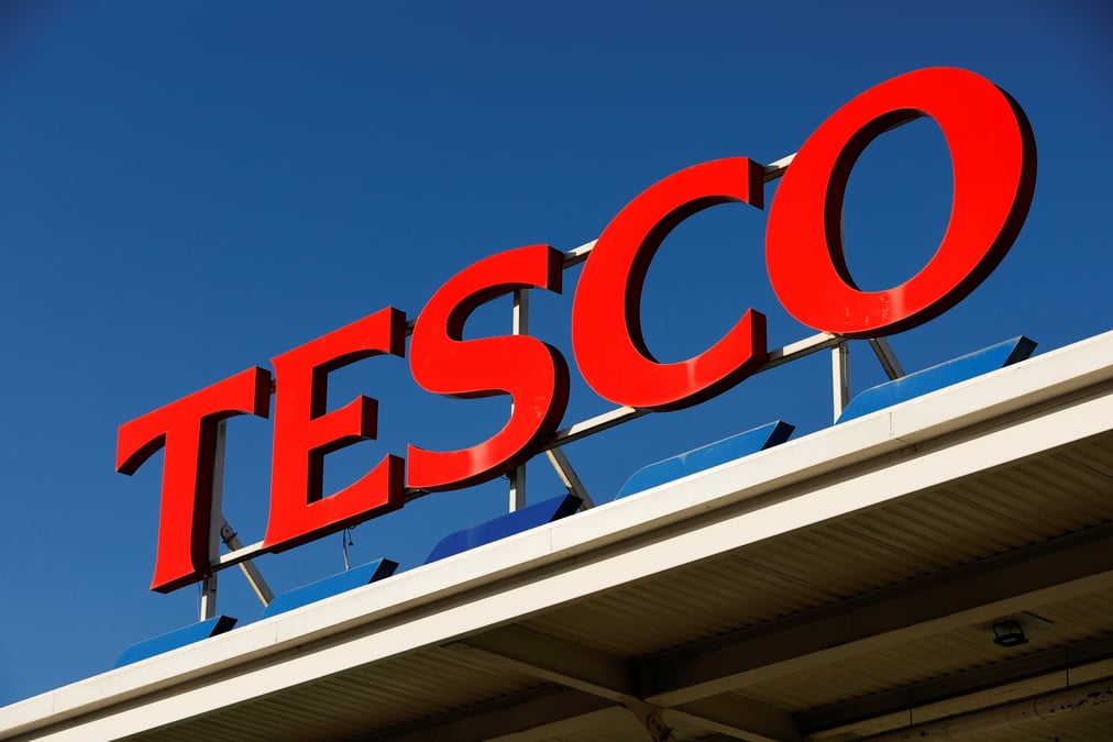 Tesco observe les premiers signes d'un changement de comportement face a l'inflation
