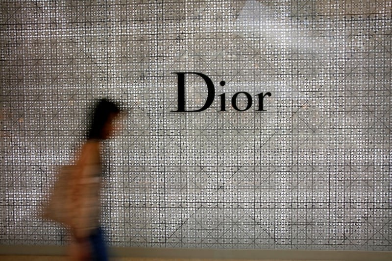 L'offre de la famille arnault sur dior jugee recevable, selon l'amf