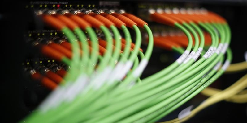 Conakry a notamment engagé des moyens importants pour la construction du câble sous-marin, l'édification du Backbone national en fibre optique.