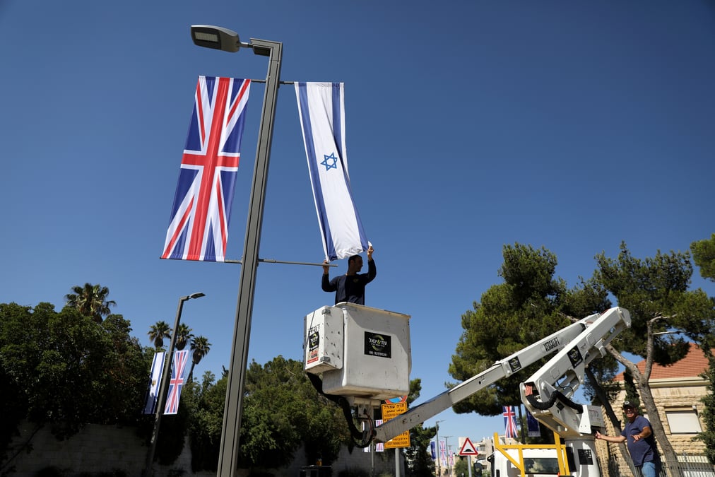 Coronavirus: israel et la grande-bretagne envisagent un "couloir de voyage"