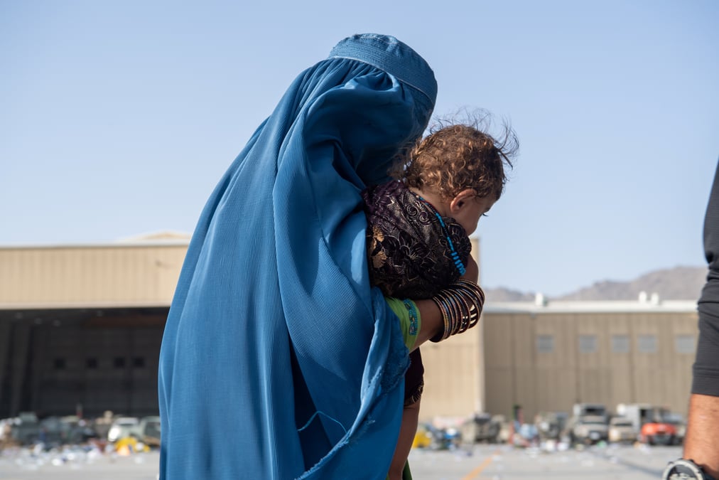 Deux vols d'evacuation d'afghanistan supplementaires effectues par la france