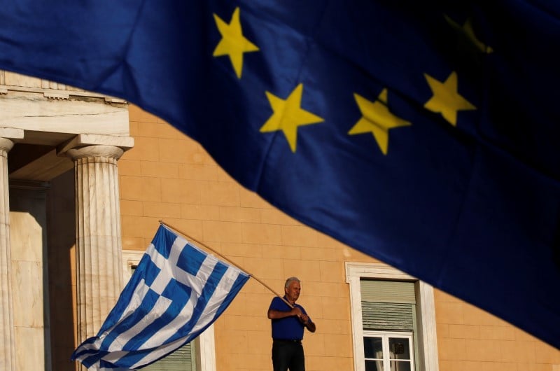La coalition au pouvoir en grece denonce les concessions proposees aux creanciers du pays
