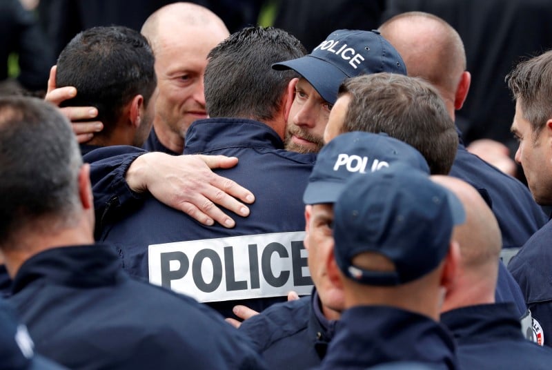 Information judiciaire apres le meurtre des deux policiers