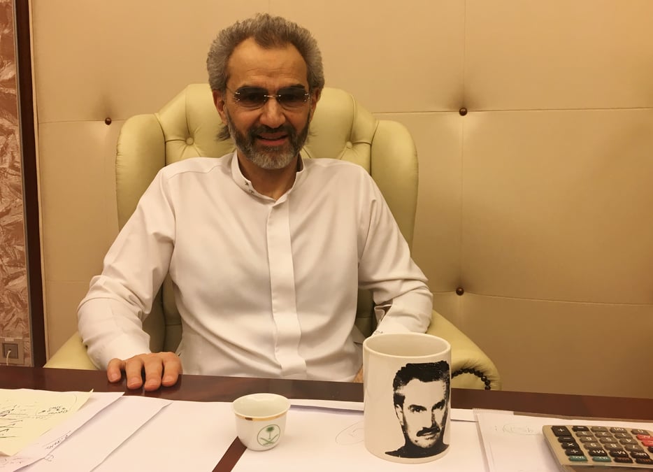 Le prince saoudien alwalid libere, annonce son entourage