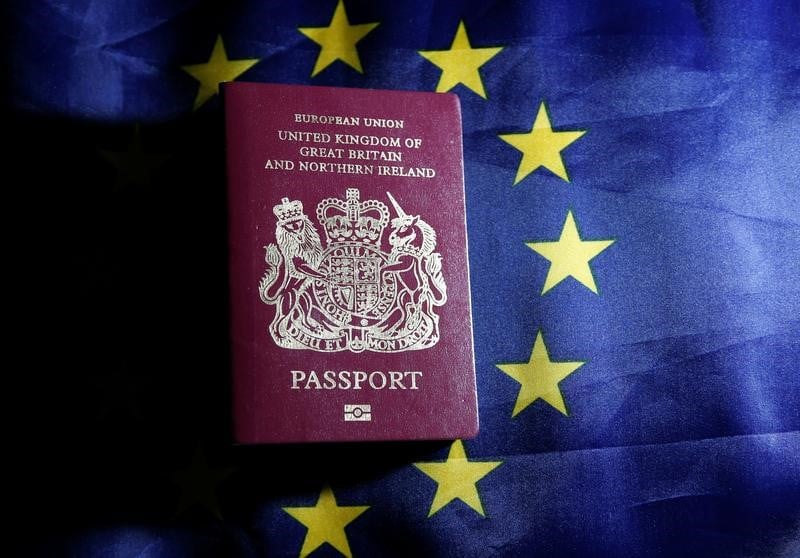Les futurs passeports britanniques fabriques en france par gemalto
