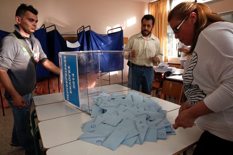 Percée du parti de gauche Syriza lors de scrutins locaux grecs