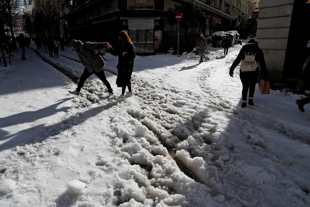 Espagne: les ecoles de madrid fermees apres des chutes de neige record