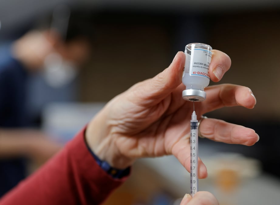 Coronavirus: les vaccins pas tous efficaces contre tous les variants, dit la presidente de la has