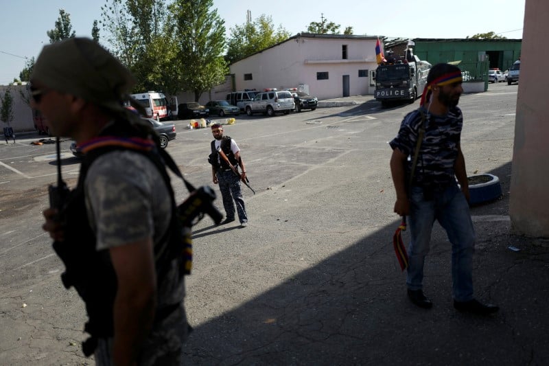 Prise d’otage terminee dans un commissariat en armenie
