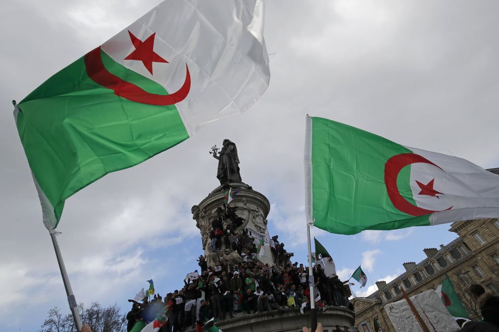 Algerie: l'armee reitere son appel a declarer bouteflika inapte