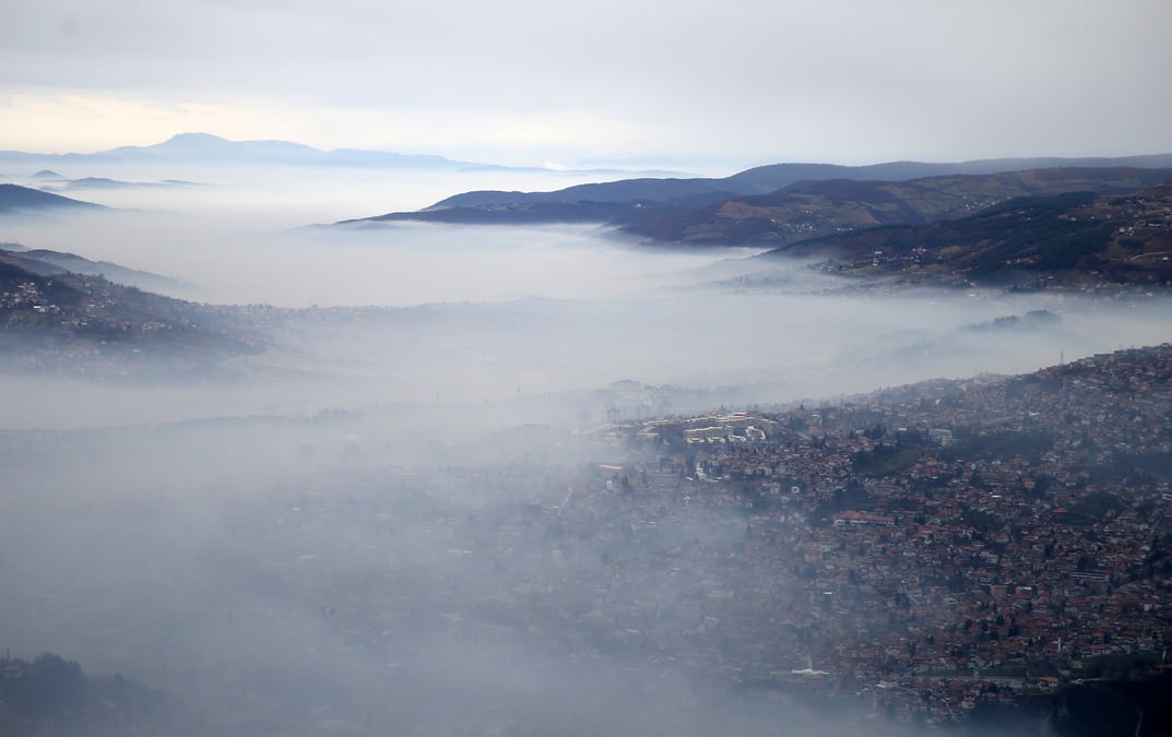 Pic de pollution de l'air dans les villes de l'ouest des balkans