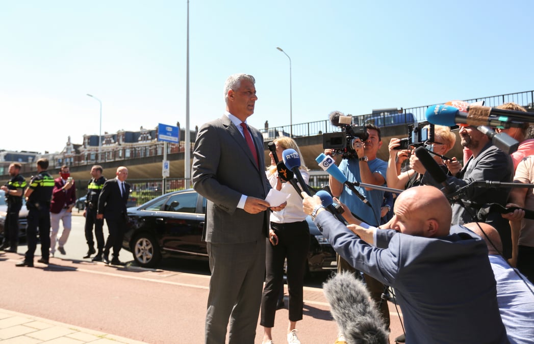 Le president kosovar s'est entretenu avec les procureurs a la haye