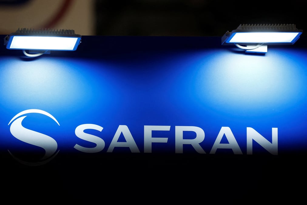 Pour mettre la main sur l'entreprise italienne Microtecnica, Safran a pris « un certain nombre d'engagements, compatibles avec les objectifs visés par cette acquisition, qui répondent aux préoccupations exprimées dans le décret initial italien du 16 novembre 2023 et fournissent des garanties adéquates pour les intérêts nationaux italiens ».