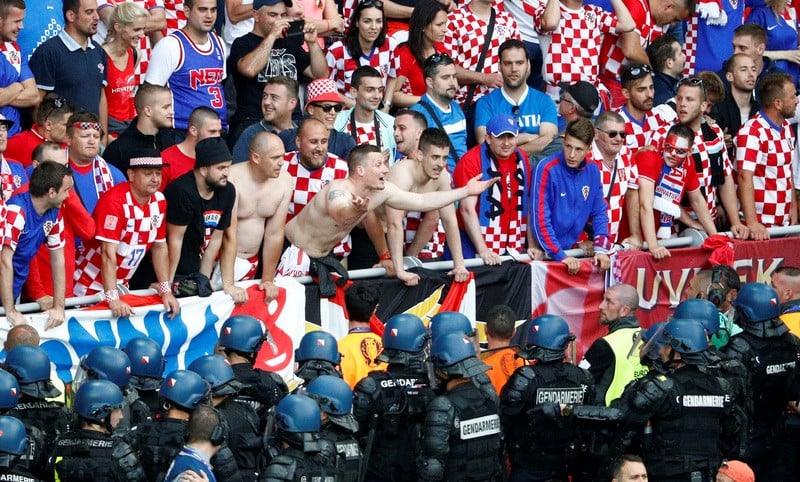 Supporters croates et turcs dans le viseur de l'uefa