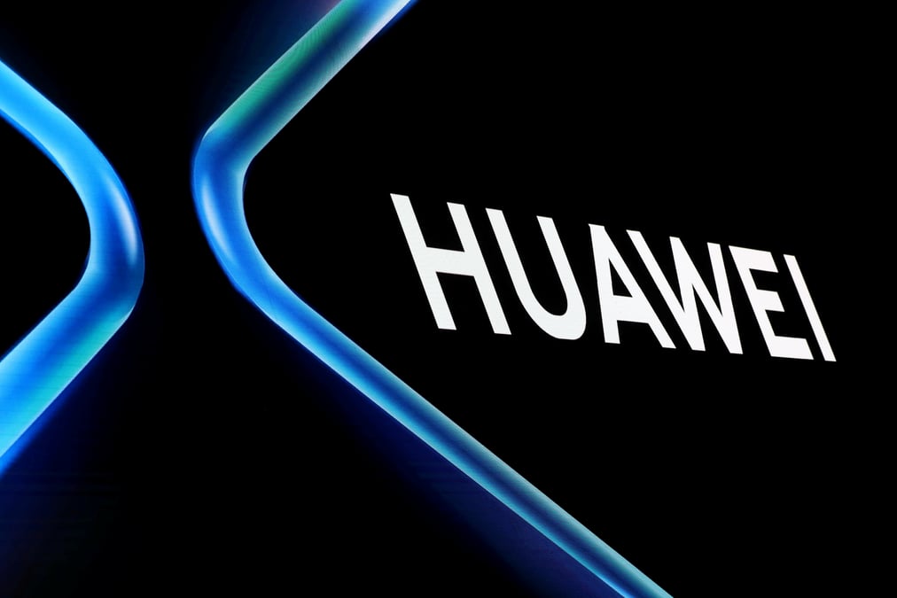 Vodafone a decouvert des "portes derobees" chez huawei, rapporte bloomberg
