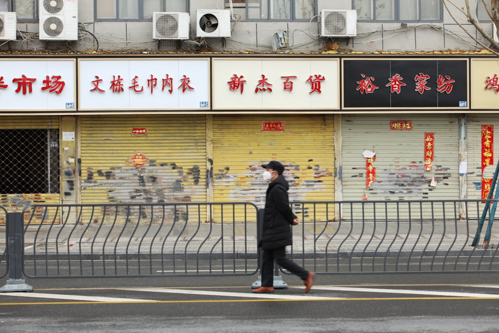 Coronavirus: le nombre de deces bondit en chine continentale