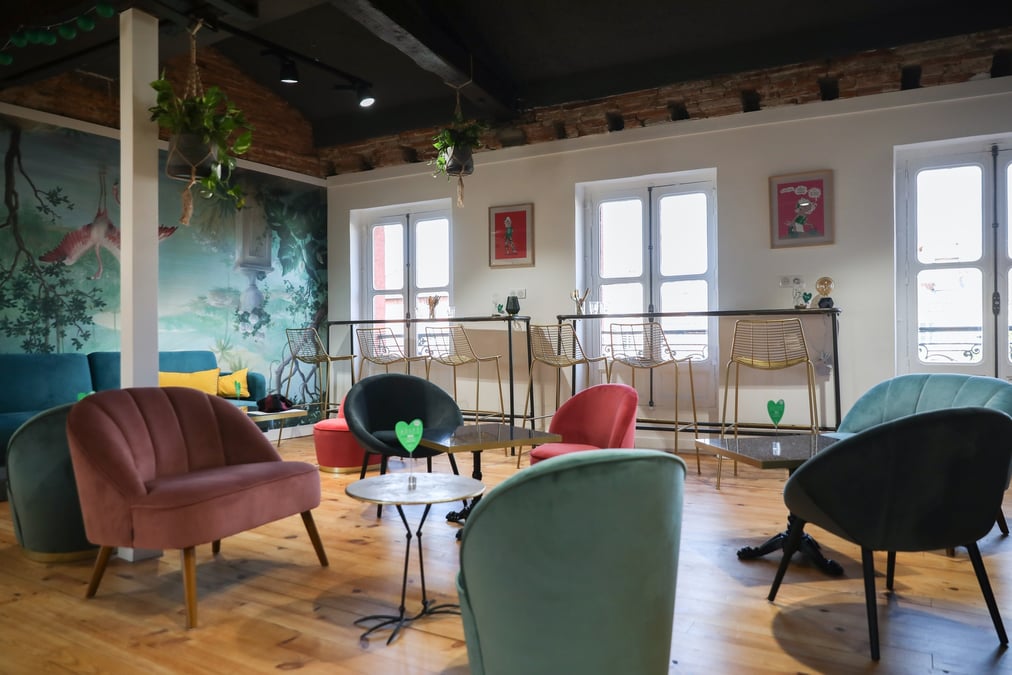 Un restaurant de 300 m2 a ouvert au dernier étage du magasin de déco Midica.