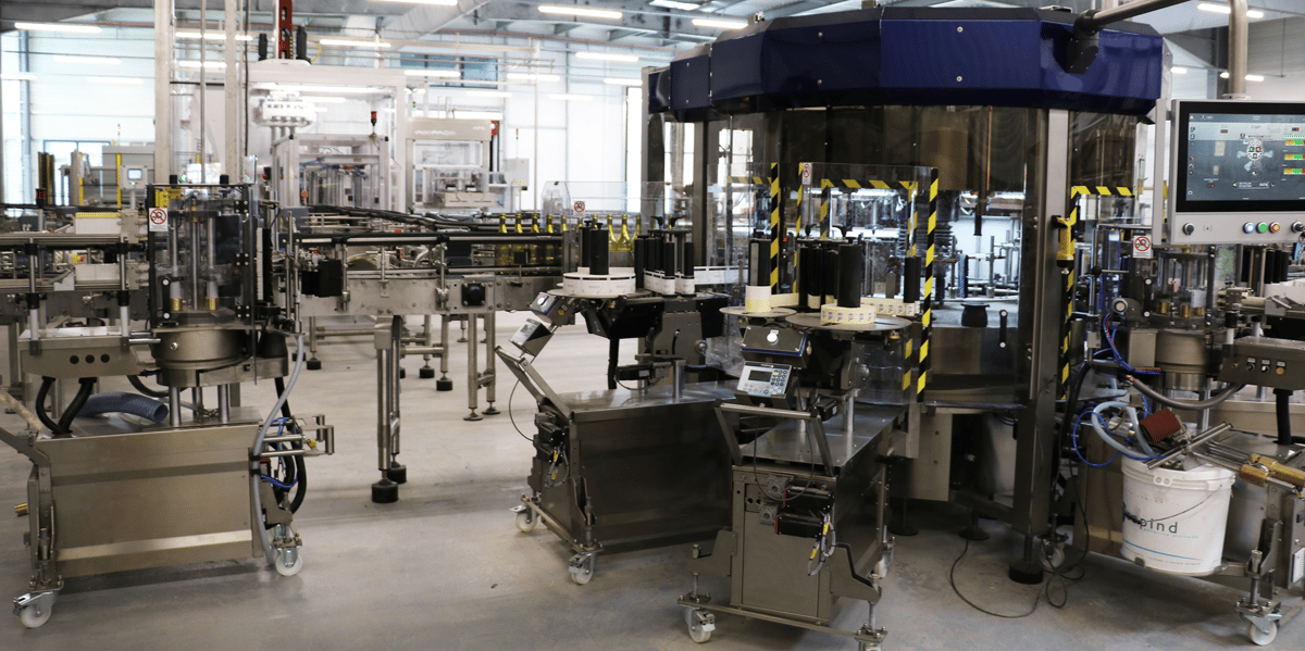 La nouvelle usine s'étend sur 7 000 m2, dont 4 000 m2 pour la partie conditionnement