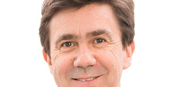 Favori depuis plusieurs jours, Pierre-Eric Pommellet, qui aime beaucoup naviguer, ne s'est finalement pas laissé déborder par un concurrent au finish