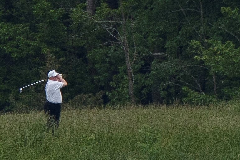 Age, surpoids et sexe masculin: les facteurs de risque qui rendent trump vulnerable au coronavirus