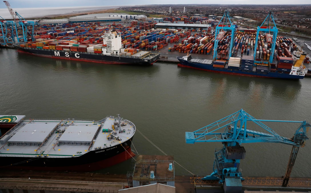 Le royaume-uni ferme ses ports aux navires russes