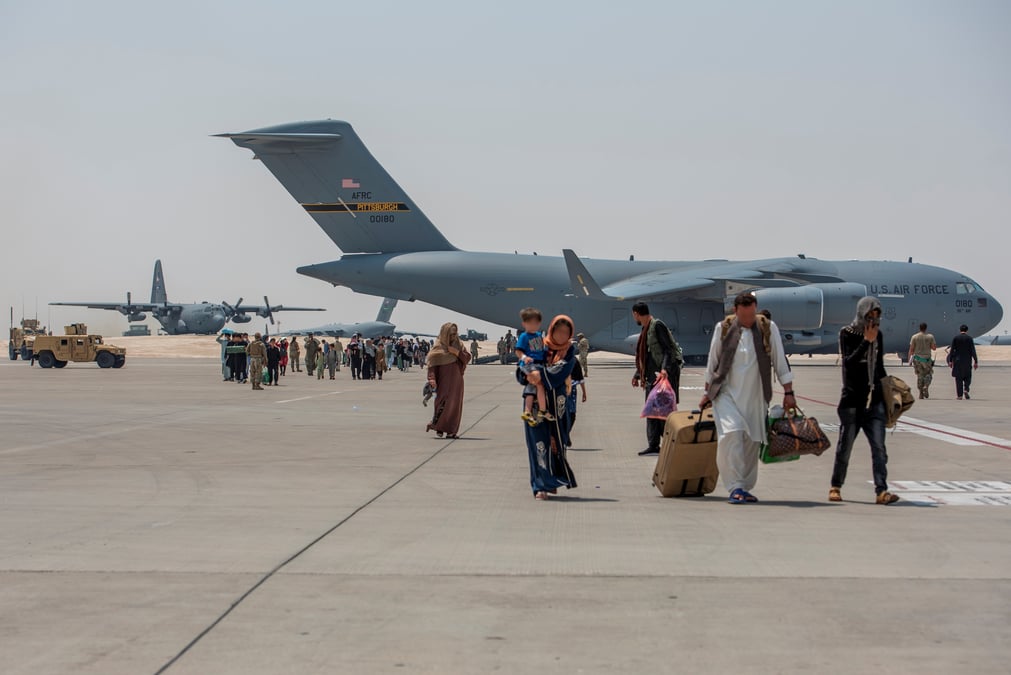 Moins de 1.400 personnes evacuees d'afghanistan encore au qatar, selon un general americain