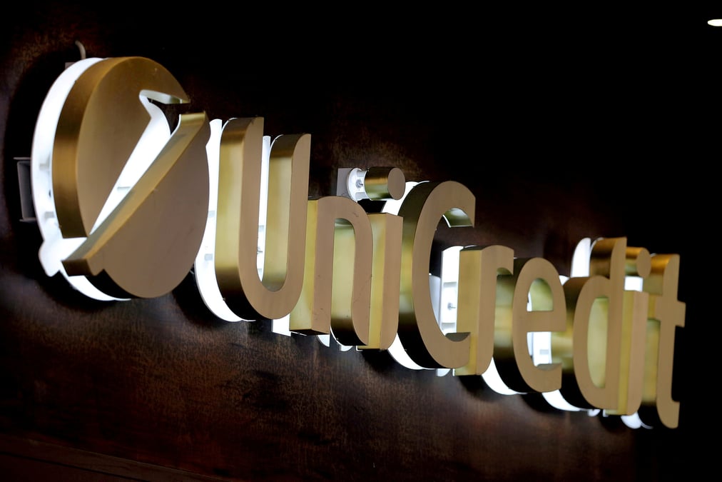 Unicredit envisage 3.000 suppressions d'emplois