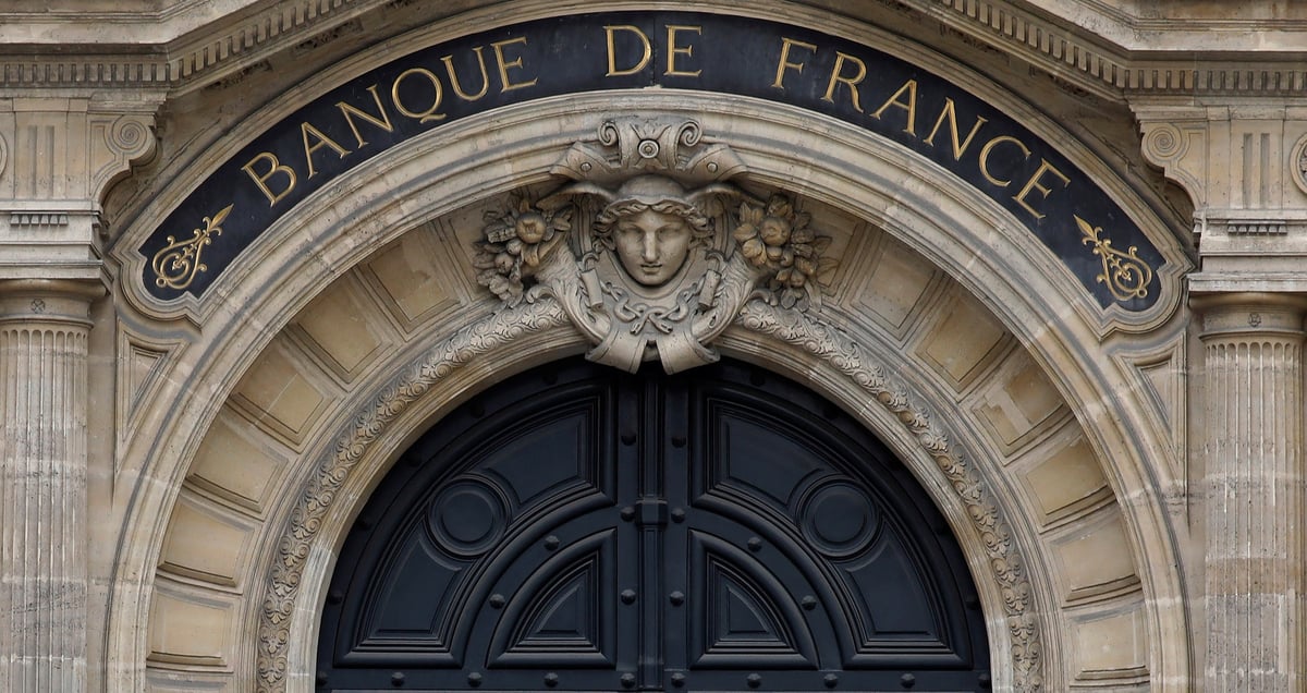 Facade du siege de la banque de france a paris