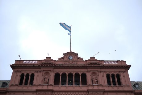 L'argentine demande un delai d'un an pour une echeance de 2,1 milliards de dollars