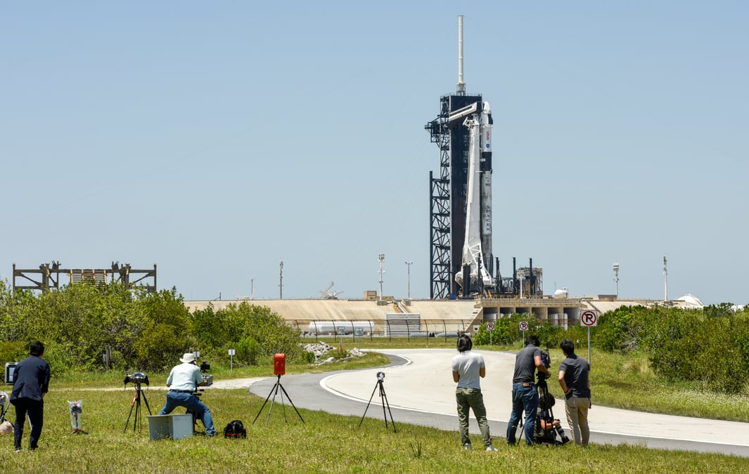 La nasa et spacex s'appretent a envoyer quatre astronautes vers l'iss