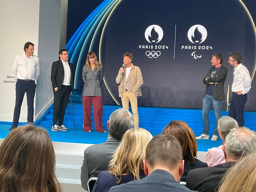 Dispositif hors-norme et tout le monde sur le pont pour couvrir les Jeux Olympiques et proposer 50 heures de direct par jour sur France 2 et France 3. Diffuseur hôte, le groupe France Télévisions mobilise toutes ses équipes, y compris ses journalistes de la rédaction comme Laurent Delahousse, son service des sports et ses animateurs.