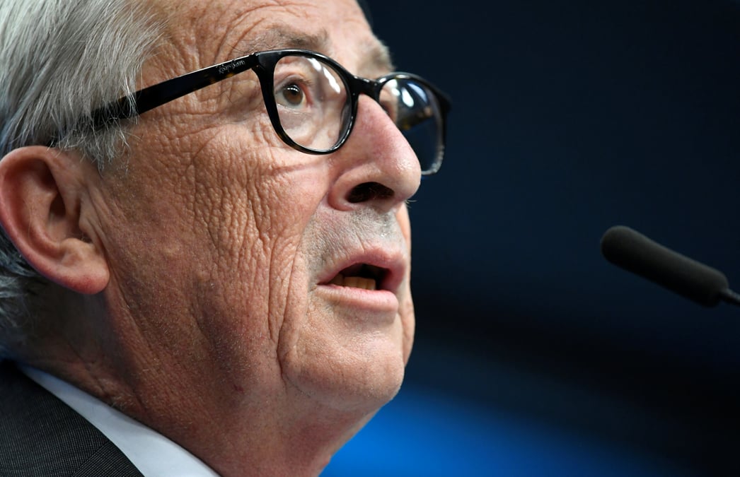 Pas de taxation des voitures europeennes aux usa la semaine prochaine, selon juncker