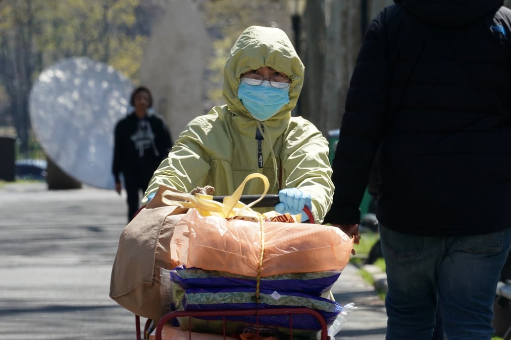 Plus de 30.000 deces lies au coronavirus aux etats-unis, selon reuters